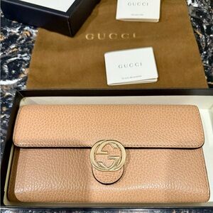 GUCCI NWOT Interlocking GG Long Wallet